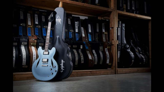 Foo Fighters' Dave Grohl Teams Up With Epiphone
