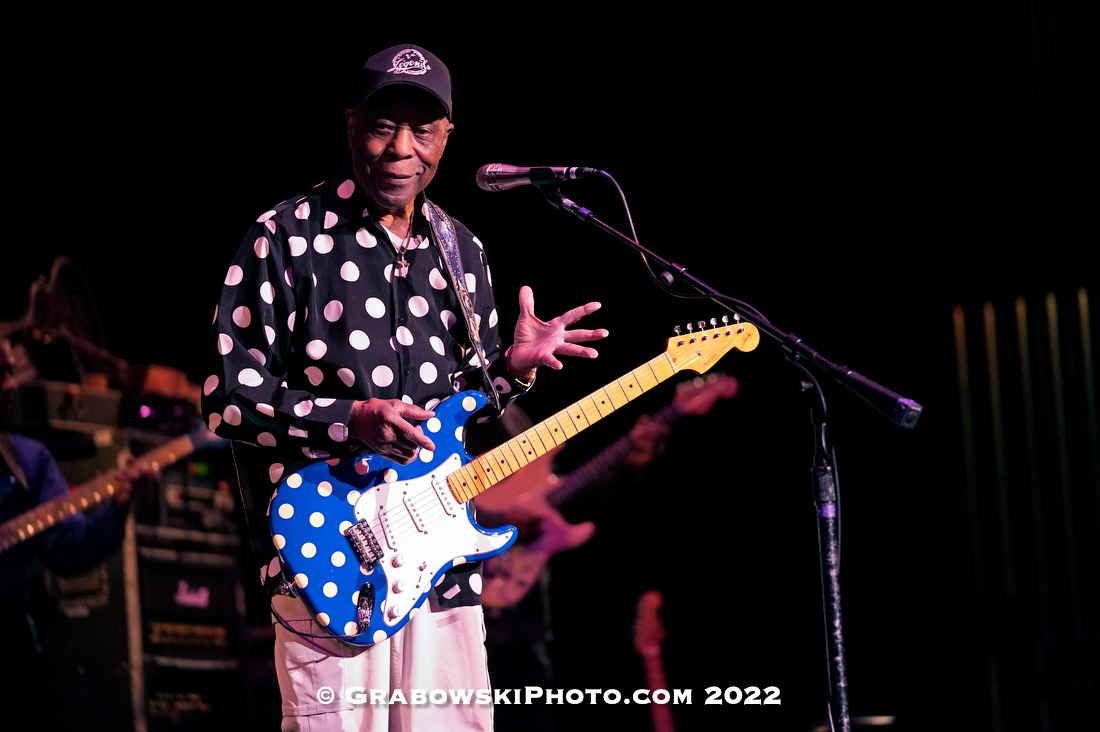 Buddy Guy and Ronnie Baker Brooks Live In IL