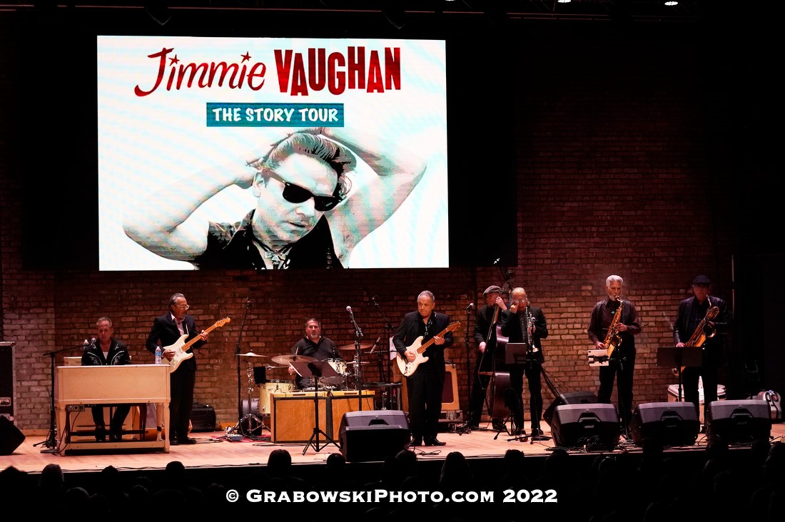 Jimmie Vaughan Rocks Chicago