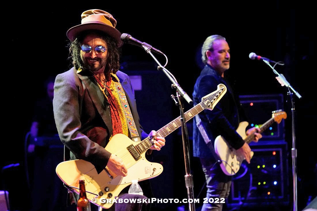 Mike Campbell and The Dirty Knobs Live In Chicago