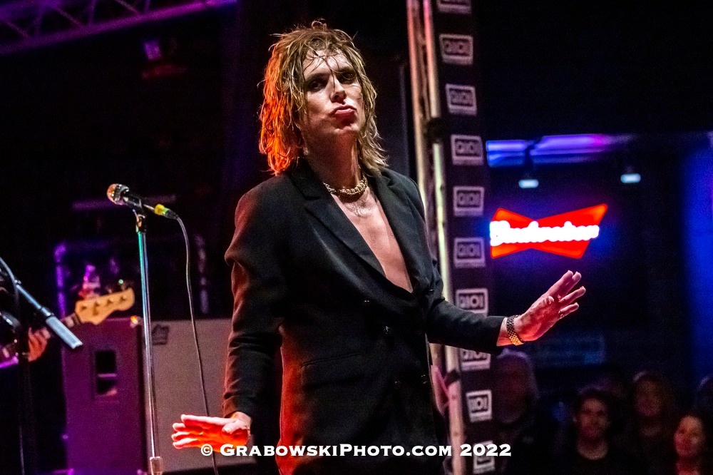 Q101 Pop Up with The Struts